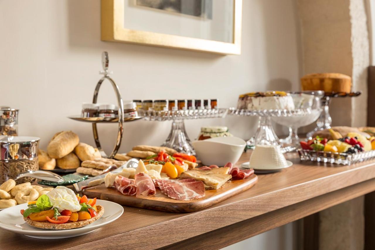 Dimora Clementina Bed & Breakfast